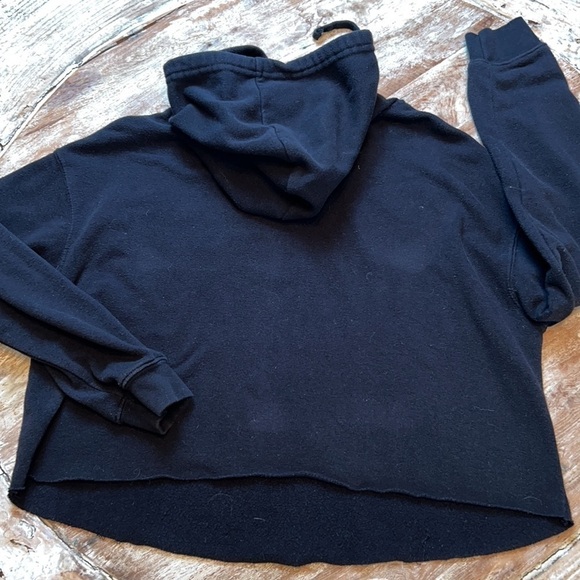 LOS ANGELES Black Cropped Hoodie w/ Rose, Size M - Picture 2 of 8